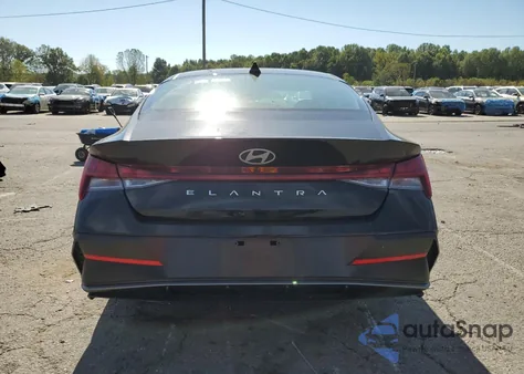 2024 Hyundai Elantra Sel z USA, uszkodzony, nr VIN KMHLS4DG6RU696709